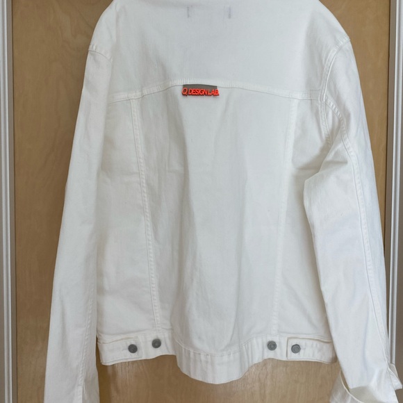 NWT Q Design Lab statement white denim LOVE jacket - Picture 4 of 6